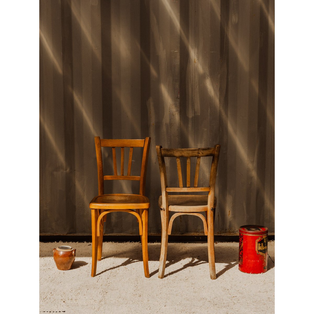 Lot de 5 chaises en bois Claude N°1543 - Bon état bois clair, DEBONGOUT