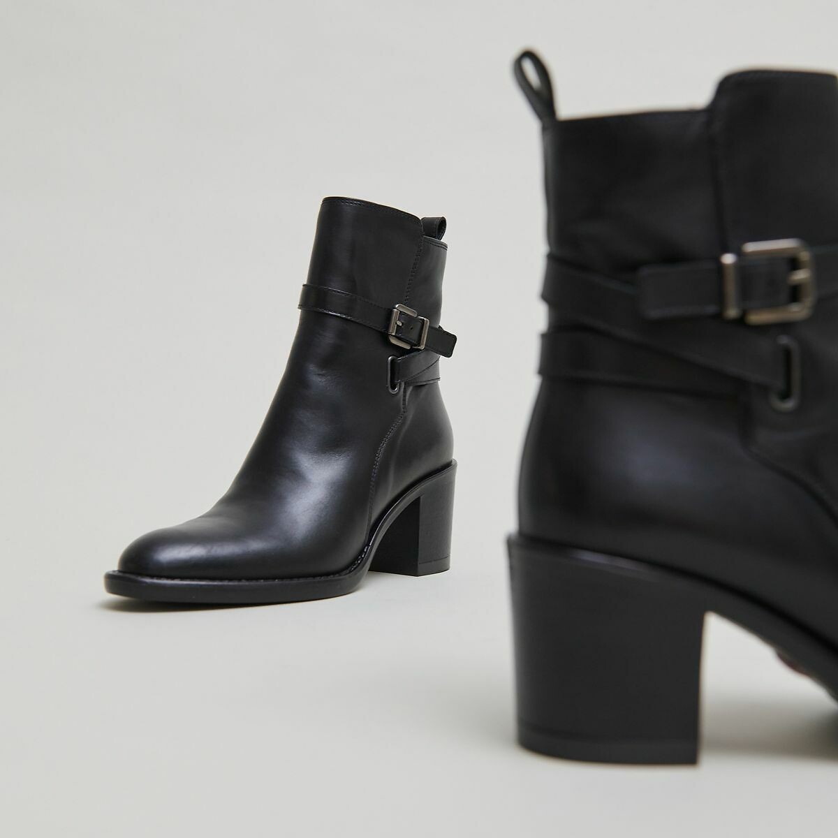 Bottines à talons en cuir Cajou noir, JONAK