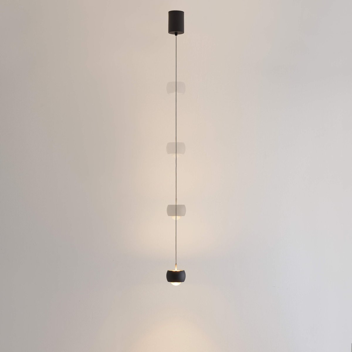 Suspension LED Ronde au Design Épuré – FINN noir, KOSILUM