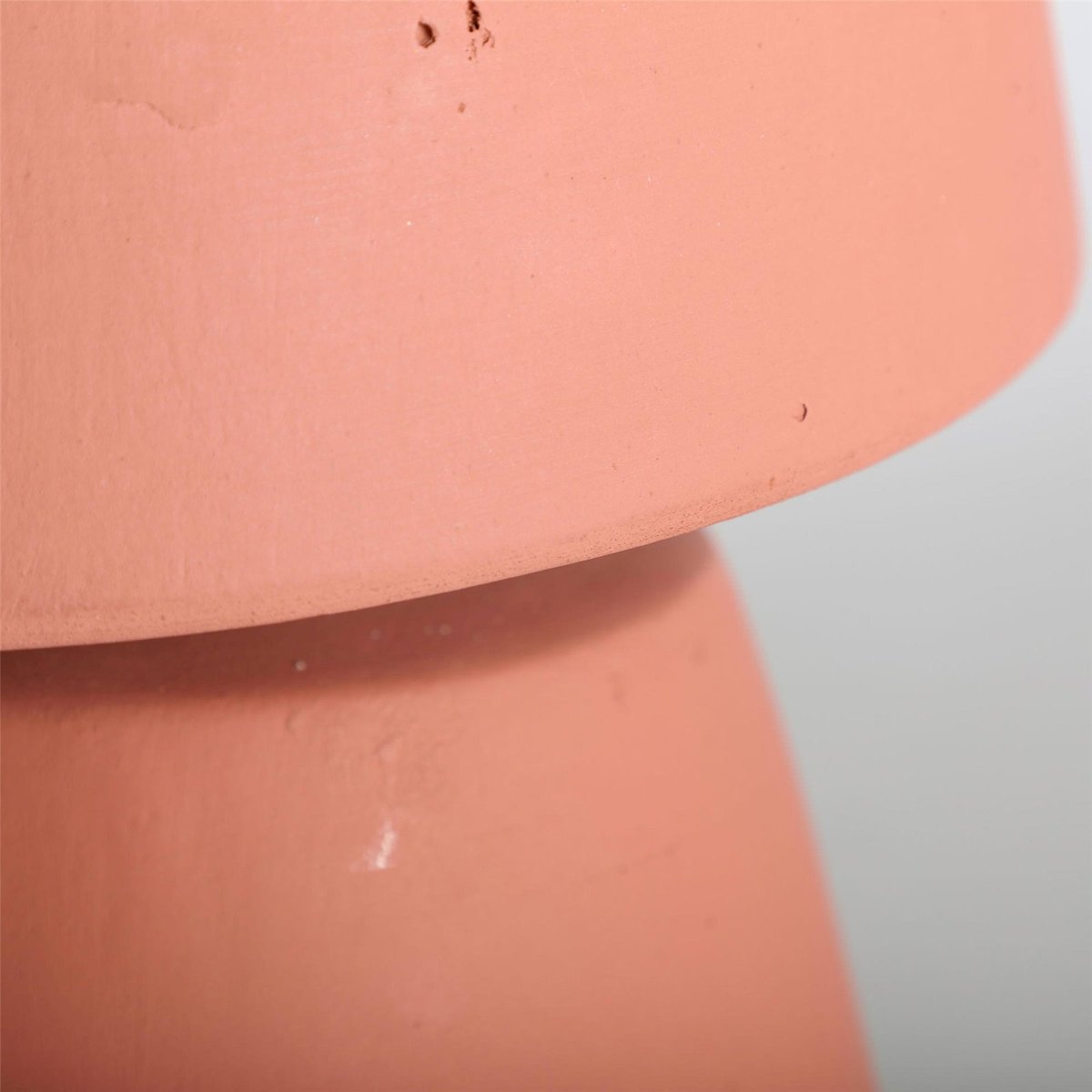 Lampe de table en céramique et laiton corail terracotta et laiton doré, RECOLLECTION