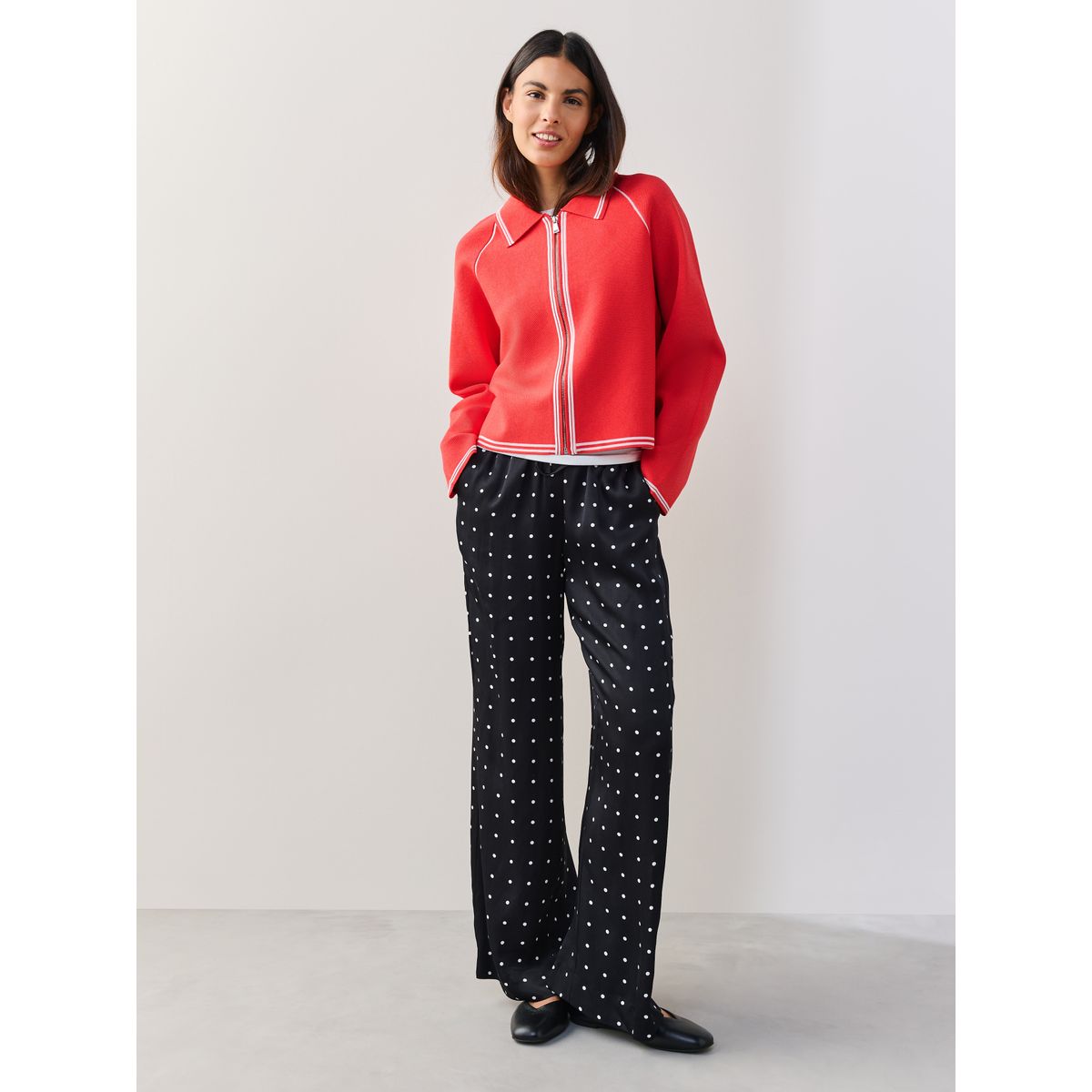 Veste zippée en maille avec col pointes rouges, NEXT