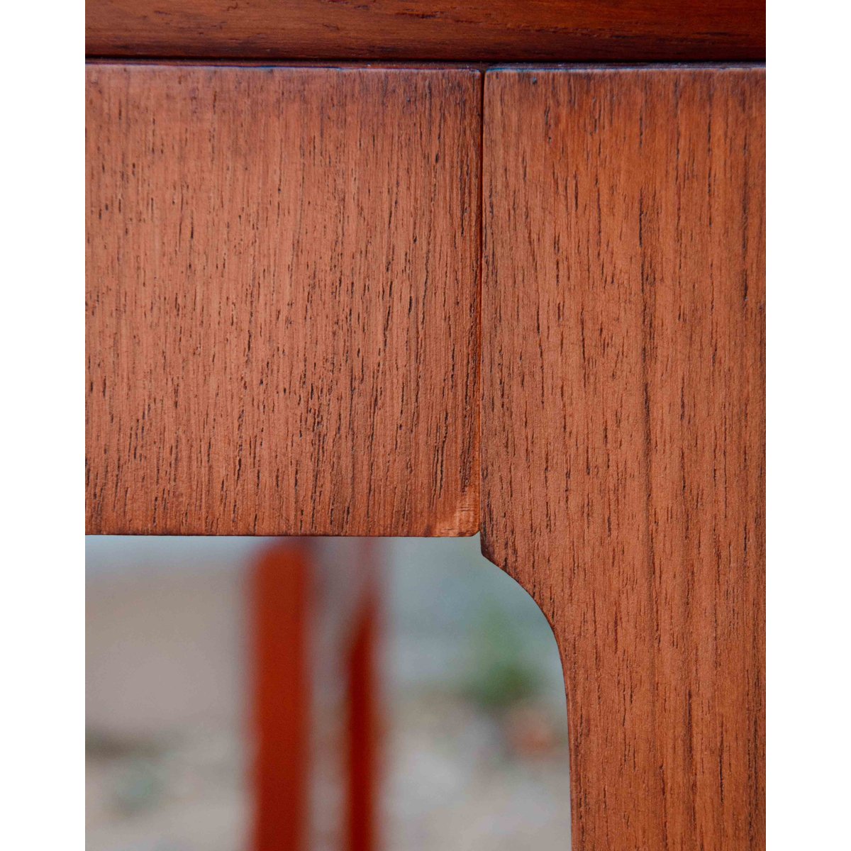 Table à manger en teck années 60 Karla N°1228 - Bon état bois clair, DEBONGOUT