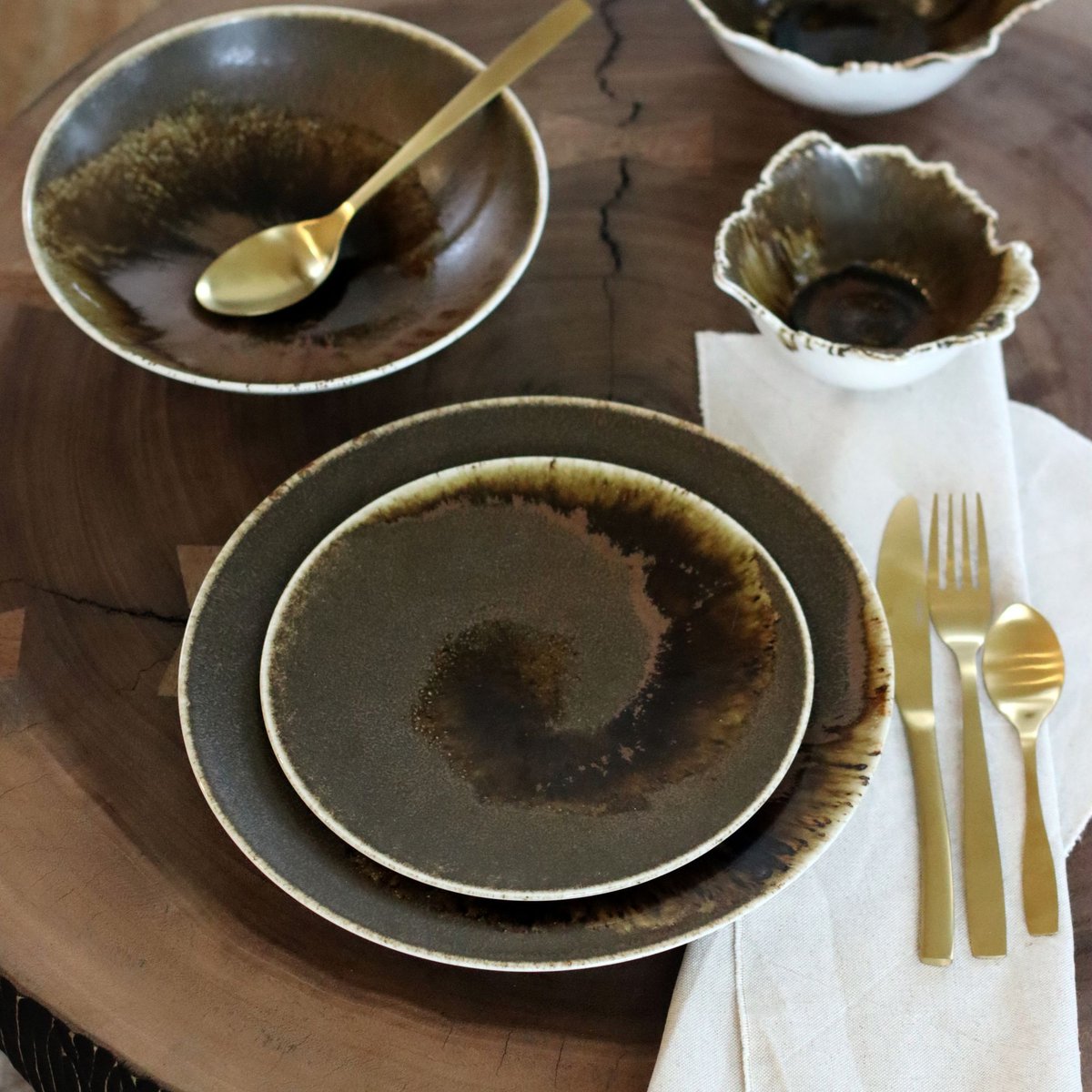 Lot de 6 assiettes à dessert en porcelaine 21cm, SATURNE marron, OGO LIVING