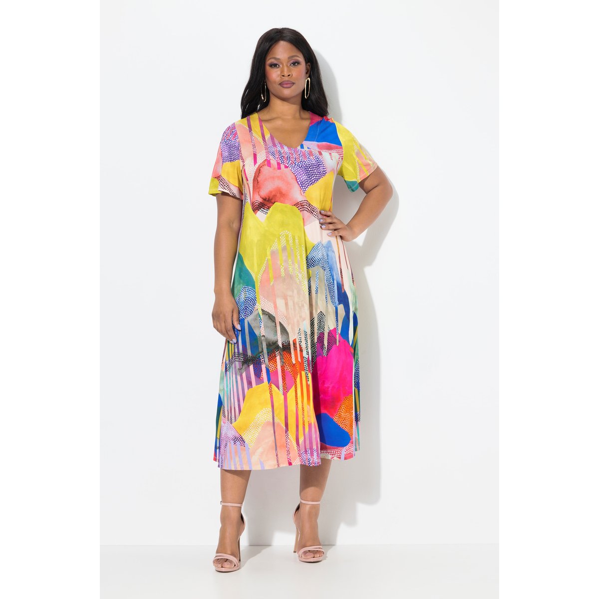 Robe midi fluide. Décolleté V magenta, ULLA POPKEN
