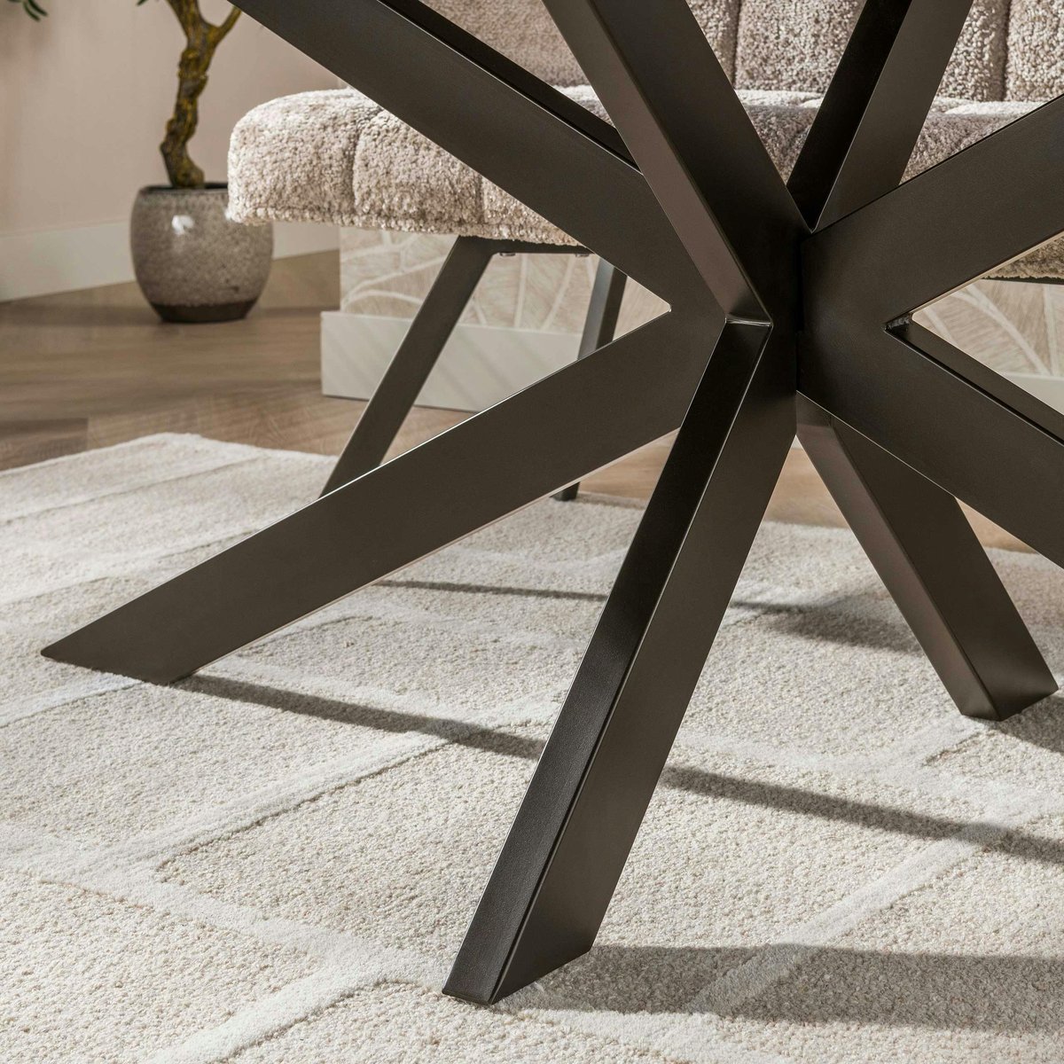 Table à manger bois d'acacia foncé bords arrondis 215 cm NAKO marron, PIER IMPORT