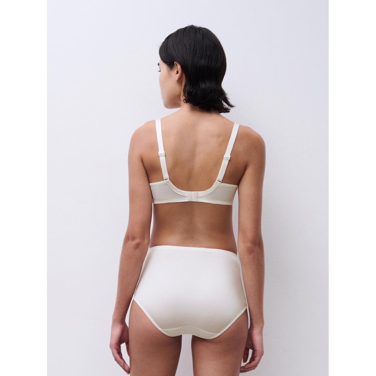 Soutien-gorge corbeille mémoire de forme EVERY CURVE milk, CHANTELLE
