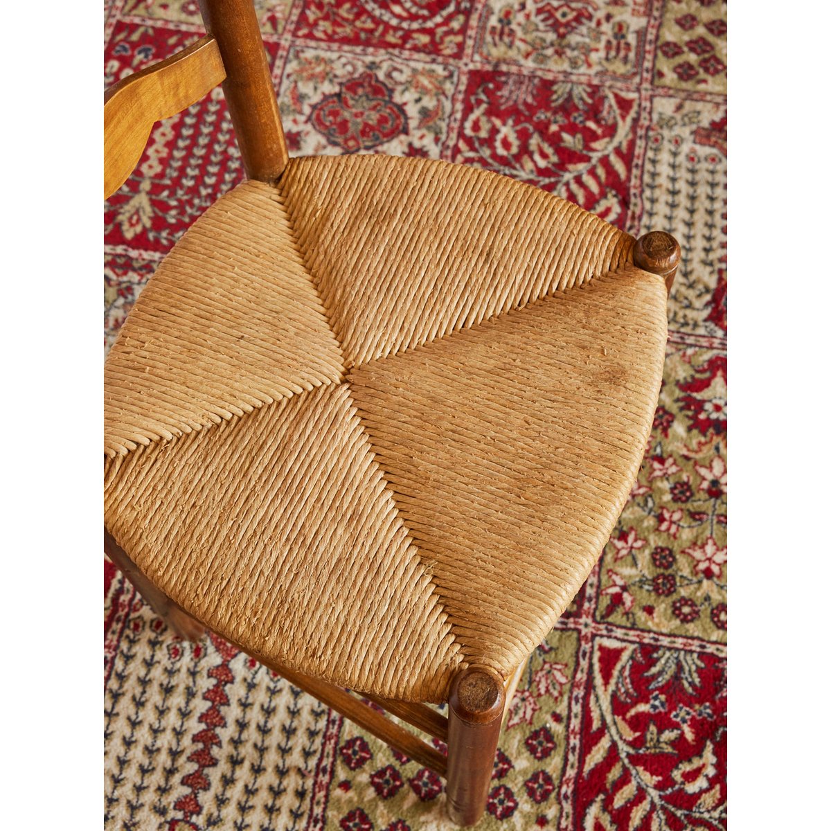 Lot de 4 chaises en paille Claude N°1433 - Bon état bois foncé, DEBONGOUT