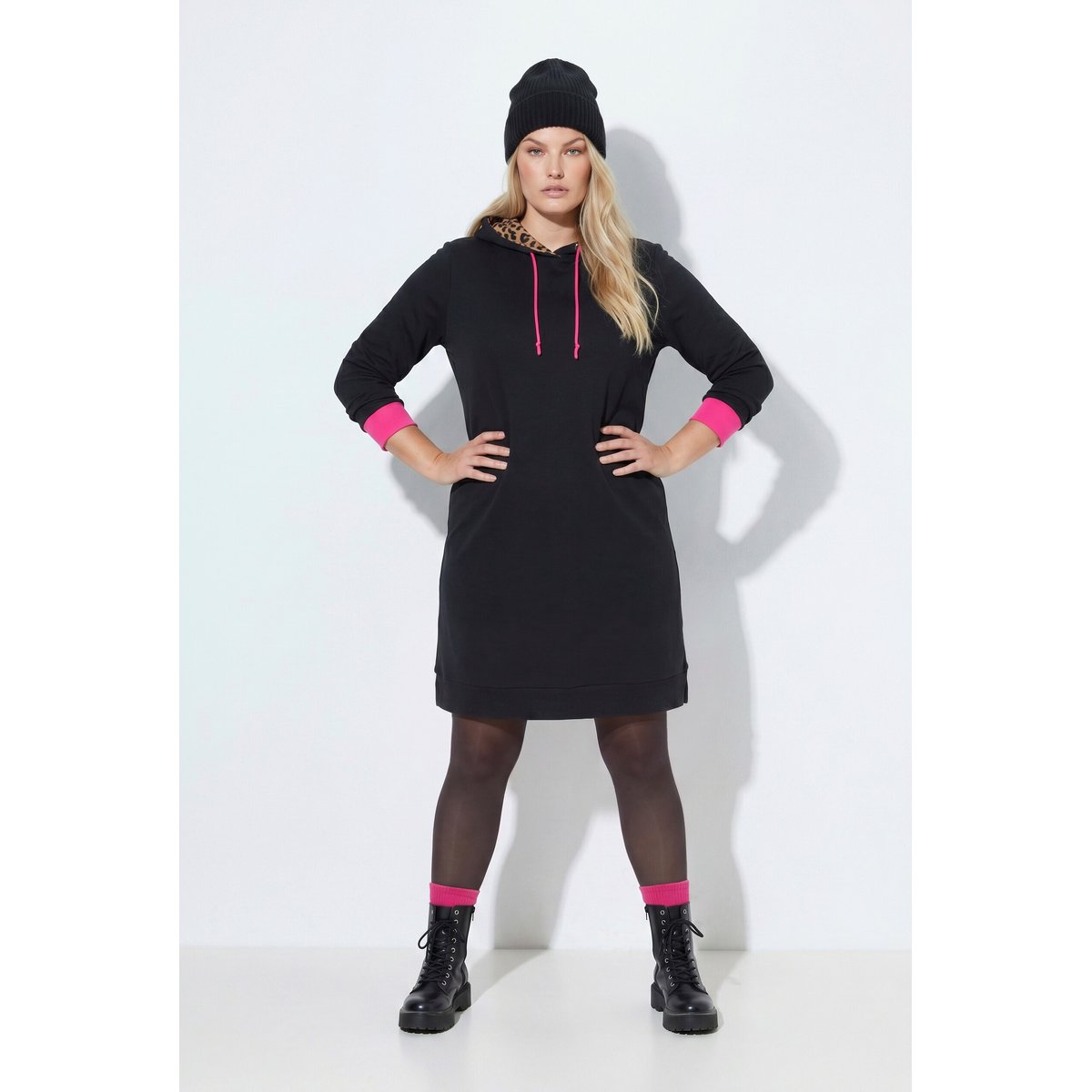 Robe en molleton à capuche noir, ULLA POPKEN