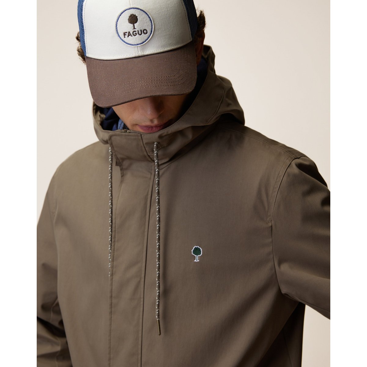Veste taupe, FAGUO