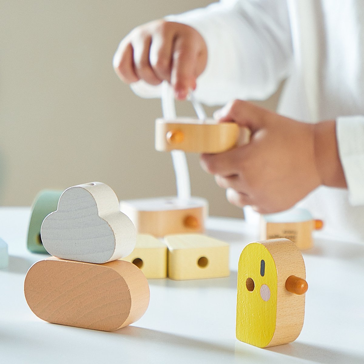 Perles À Enfiler En Bois Oiseaux, Jeu De Laçage multicolore, JANOD