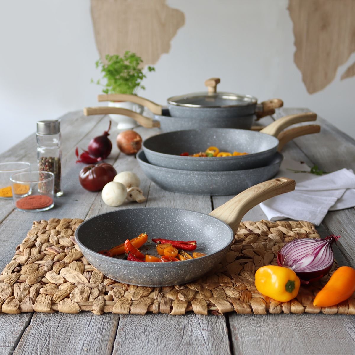 Poêle en aluminium, CANNELLE gris, MENASTYL