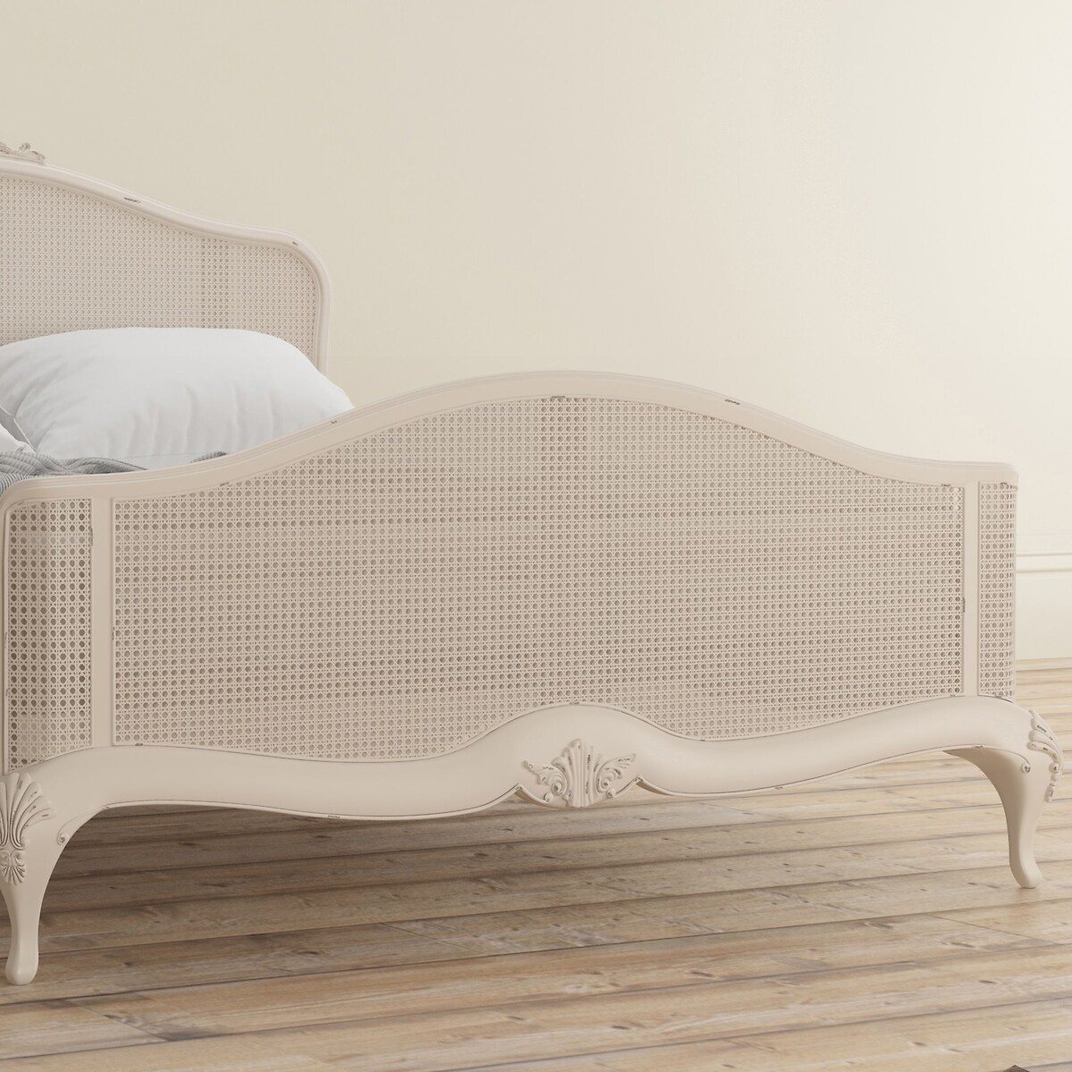 Ivory French-Vintage Rattan Bed with Footboard ivory, WILLIS & GAMBIER