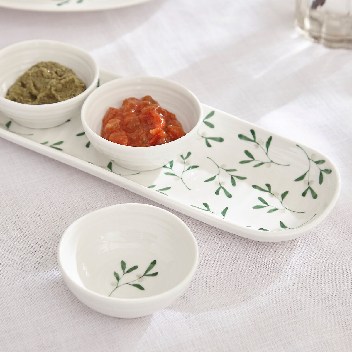 Set of 3 Mistletoe Dip Bowls & Tray white, SOPHIE CONRAN FOR PORTMEIRION