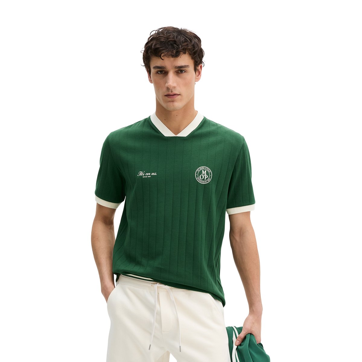 MOP Club '67 Football Tricot Shirt, Rib avec un grand imprimé au dos vert fonce, MARC O'POLO