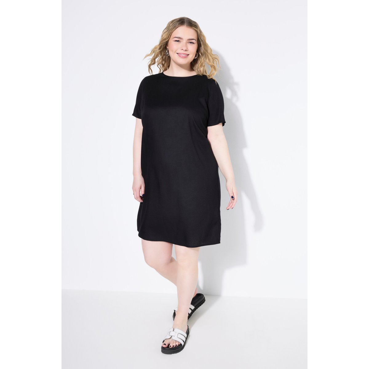 Robe coupe Straight Fit, viscose confortable noir, STUDIO UNTOLD