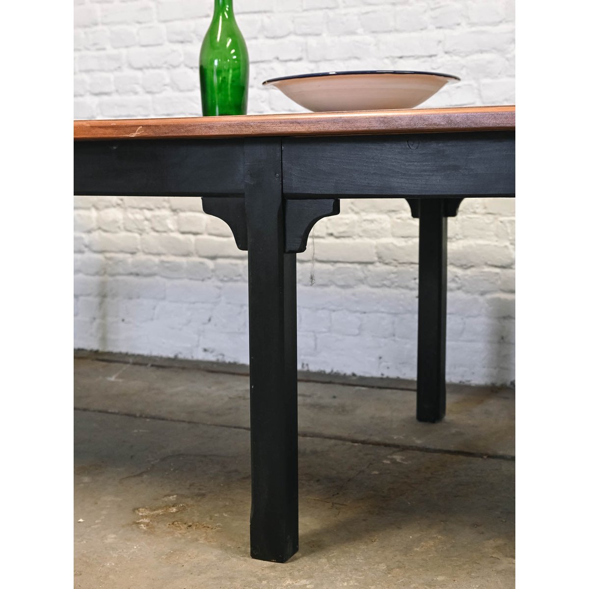 Table à manger XXL en sapin massif Romy N°1493 - Bon état bois foncé, DEBONGOUT