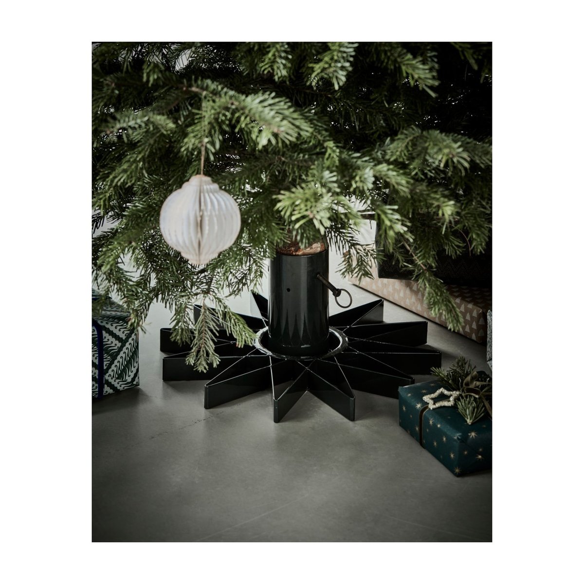 Socle pour sapin de noël Star vert foncé, HOUSE DOCTOR