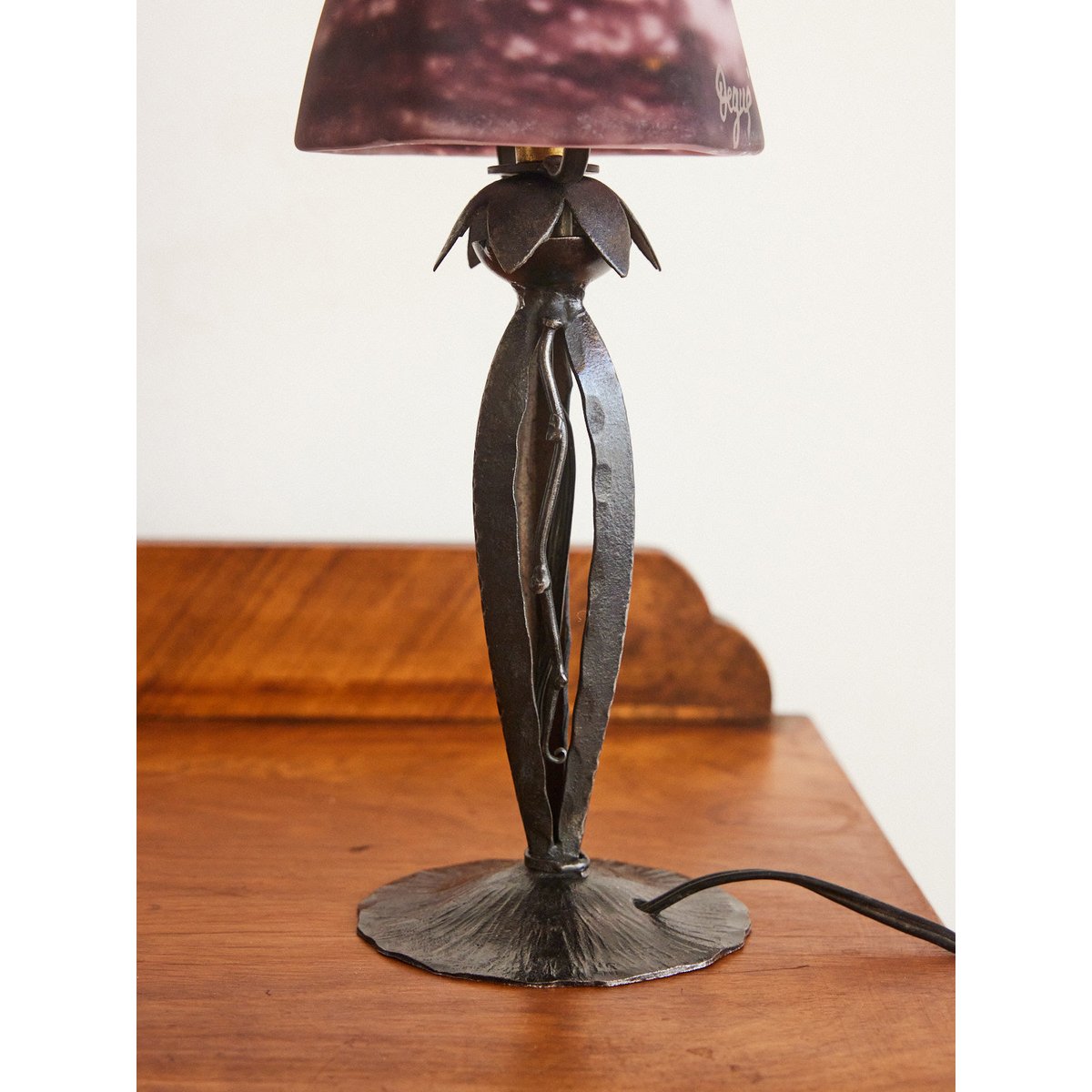 Lampe à poser Art déco Colette N°448 - Bon état violet, DEBONGOUT