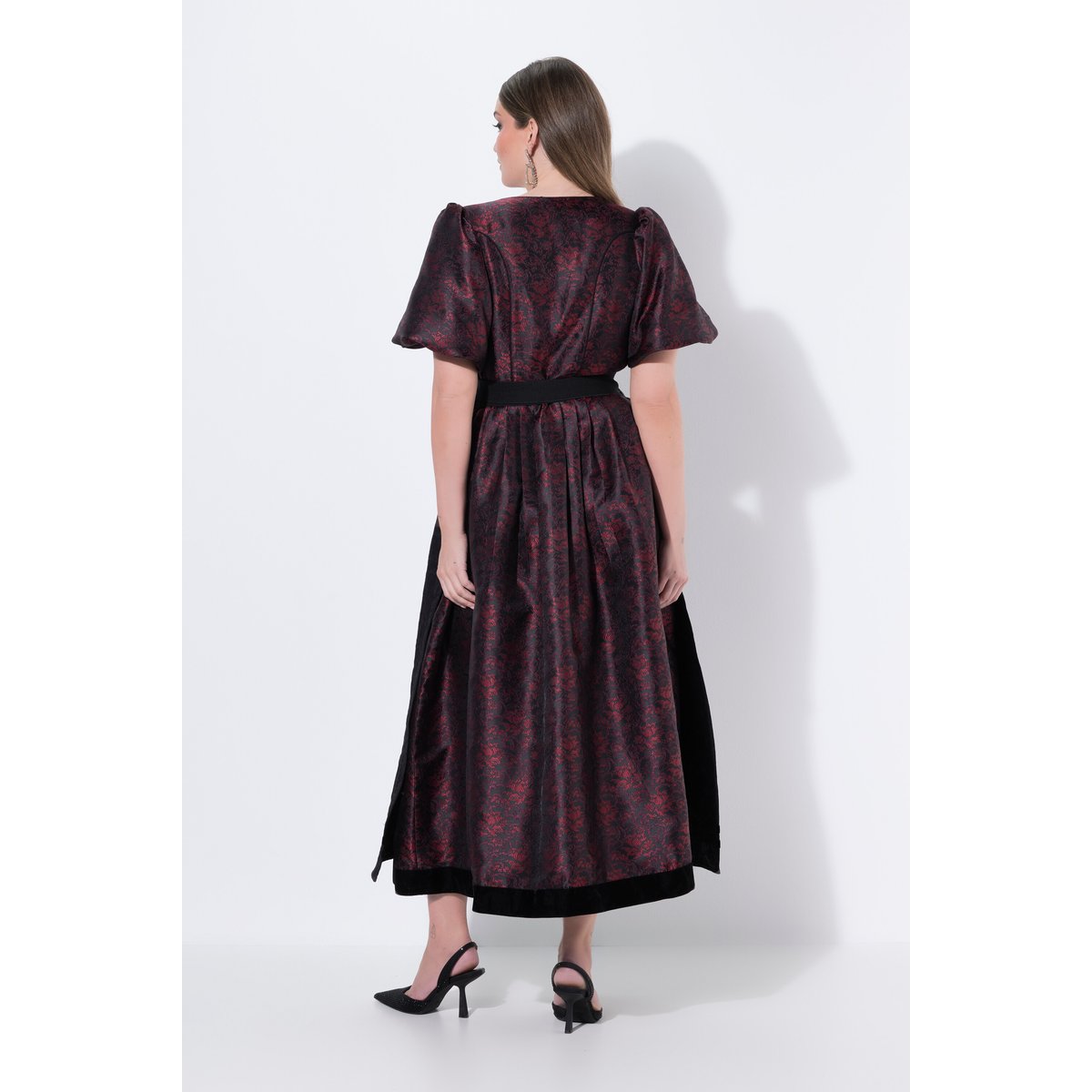 Dirndl, jacquard, col carré rouge vin foncé, ULLA POPKEN