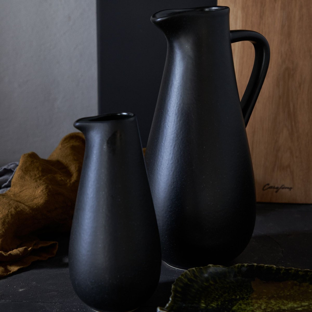 Carafe en grès, RIVIERA sable noir, COSTA NOVA