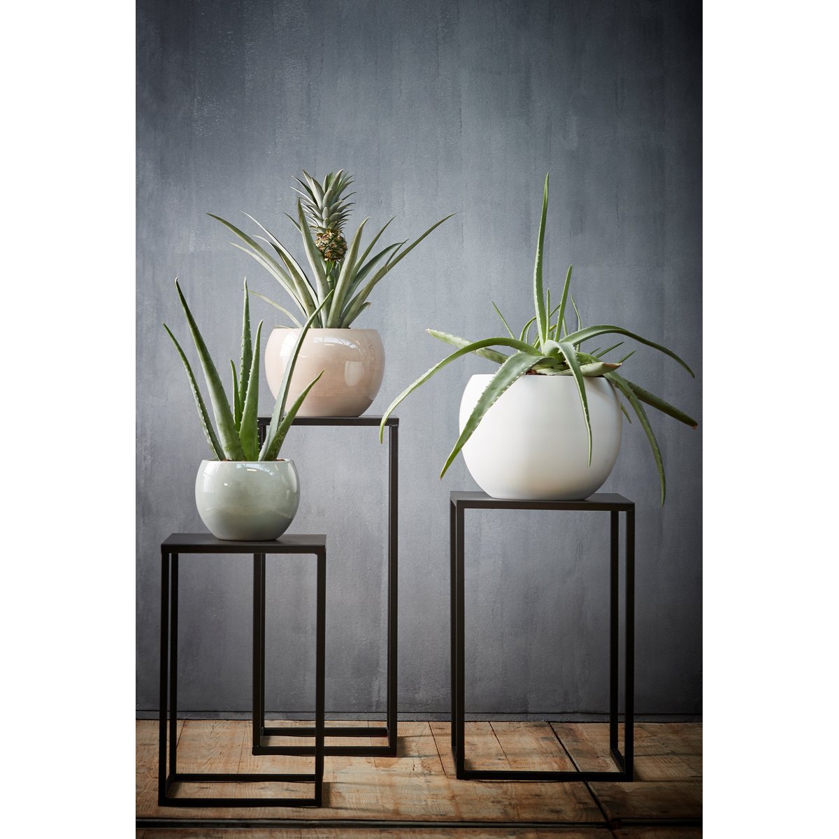 Lot de 2 tables d'appoint GOA noir, MICA DECORATIONS