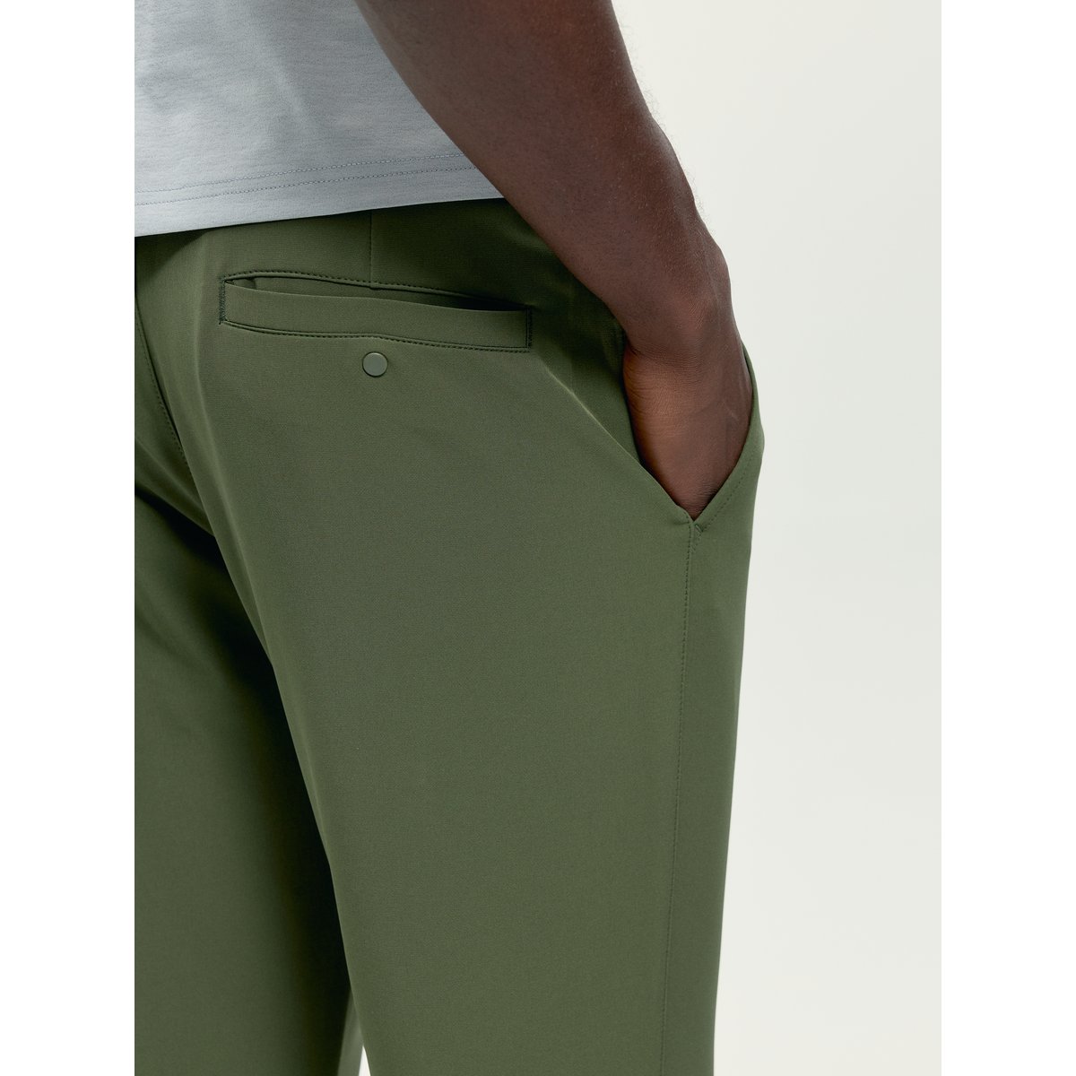 Pantalon de sport homme Ebro séchage rapide toucher doux vert kaki feuille, BORN