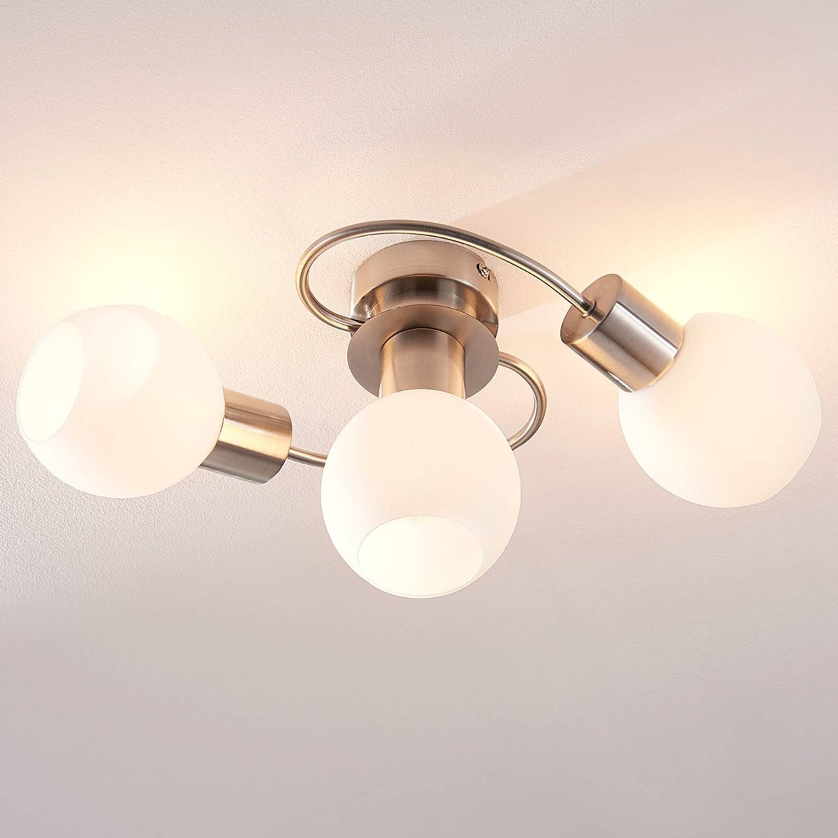Plafonnier en verre moderne, Ciala blanc, nickel satiné, LINDBY