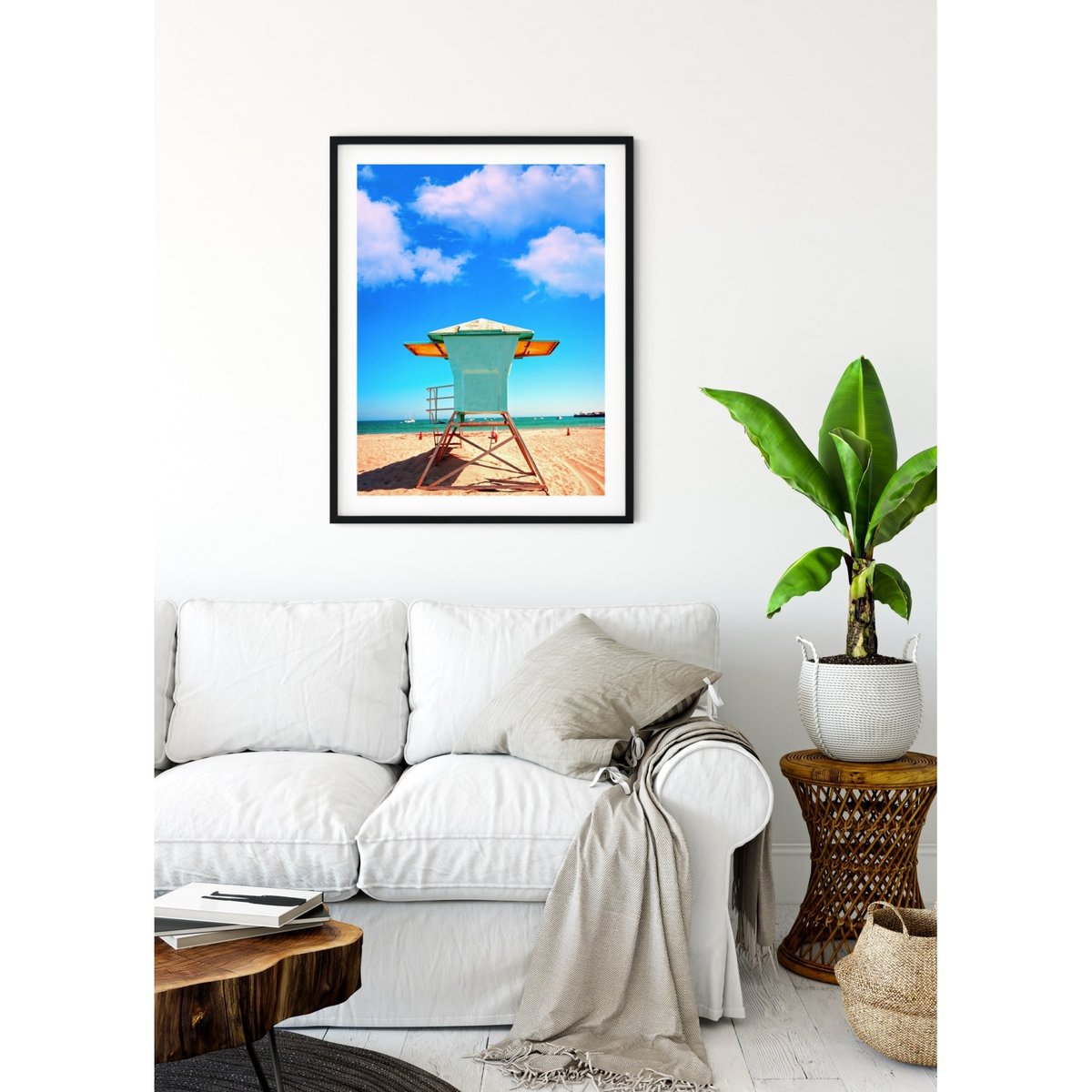 Poster Lifeguard Cabin on Beach blanc, L'AFFICHERIE