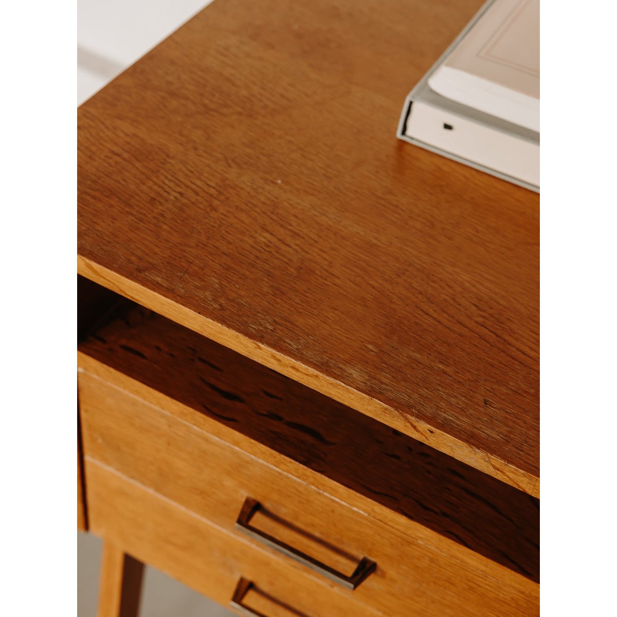 Bureau au style scandinave minimaliste Yvan N°570 - Bon état bois clair, DEBONGOUT