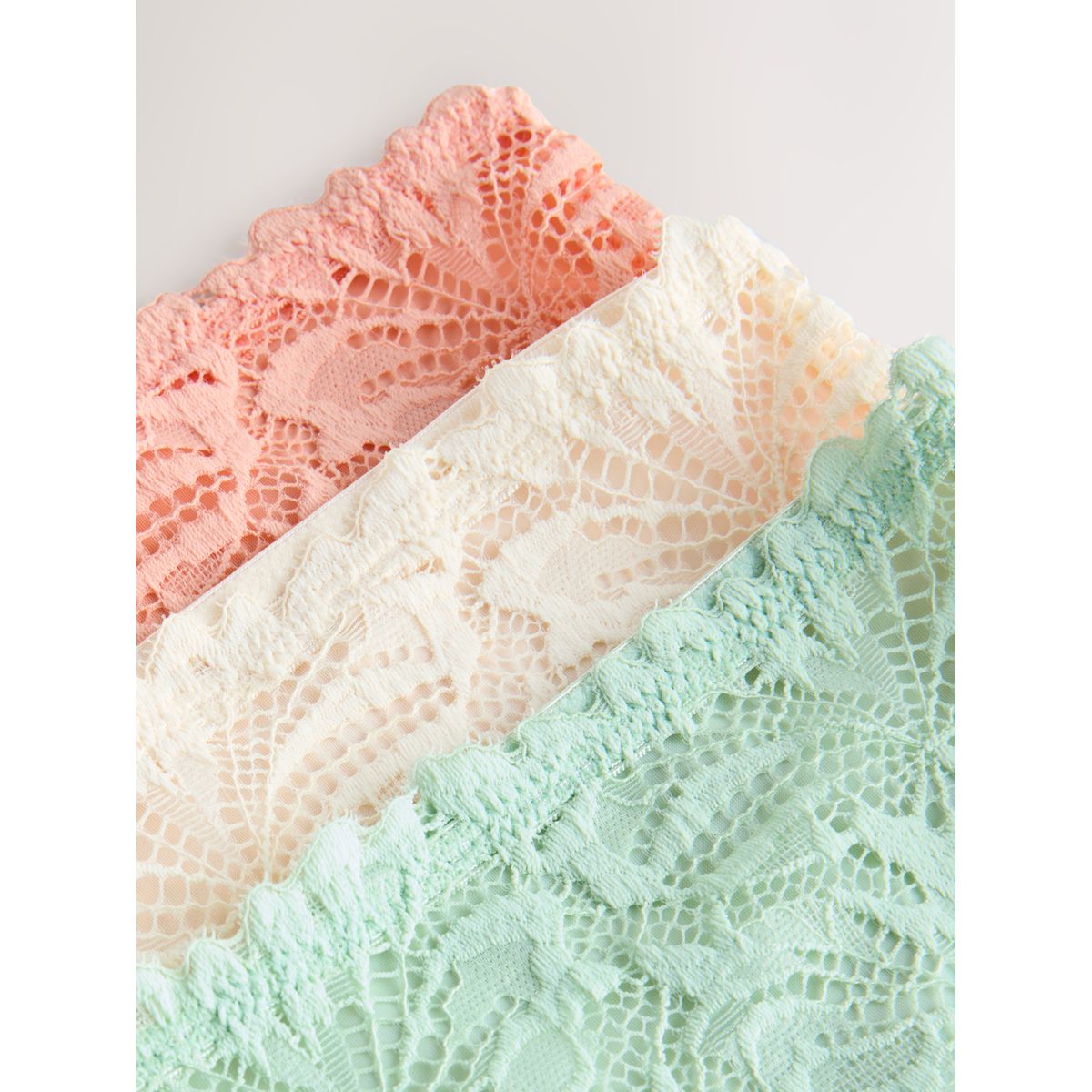 Culotte invisible avec dentelle, lot de 3 rose corail/vert/crème, NEXT