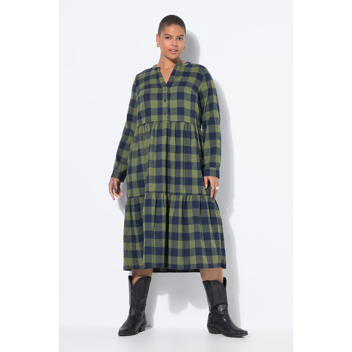 Robe midi à carreaux en flanelle. Manches olive foncé, STUDIO UNTOLD