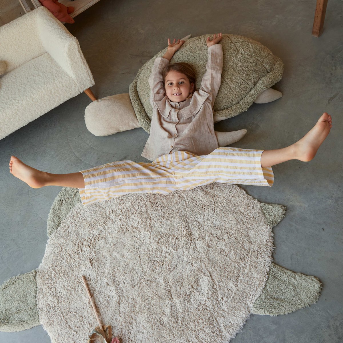Tapis Rond en coton Tortue de mer MERVEILLES DE LA MER naturel, olive, LORENA CANALS