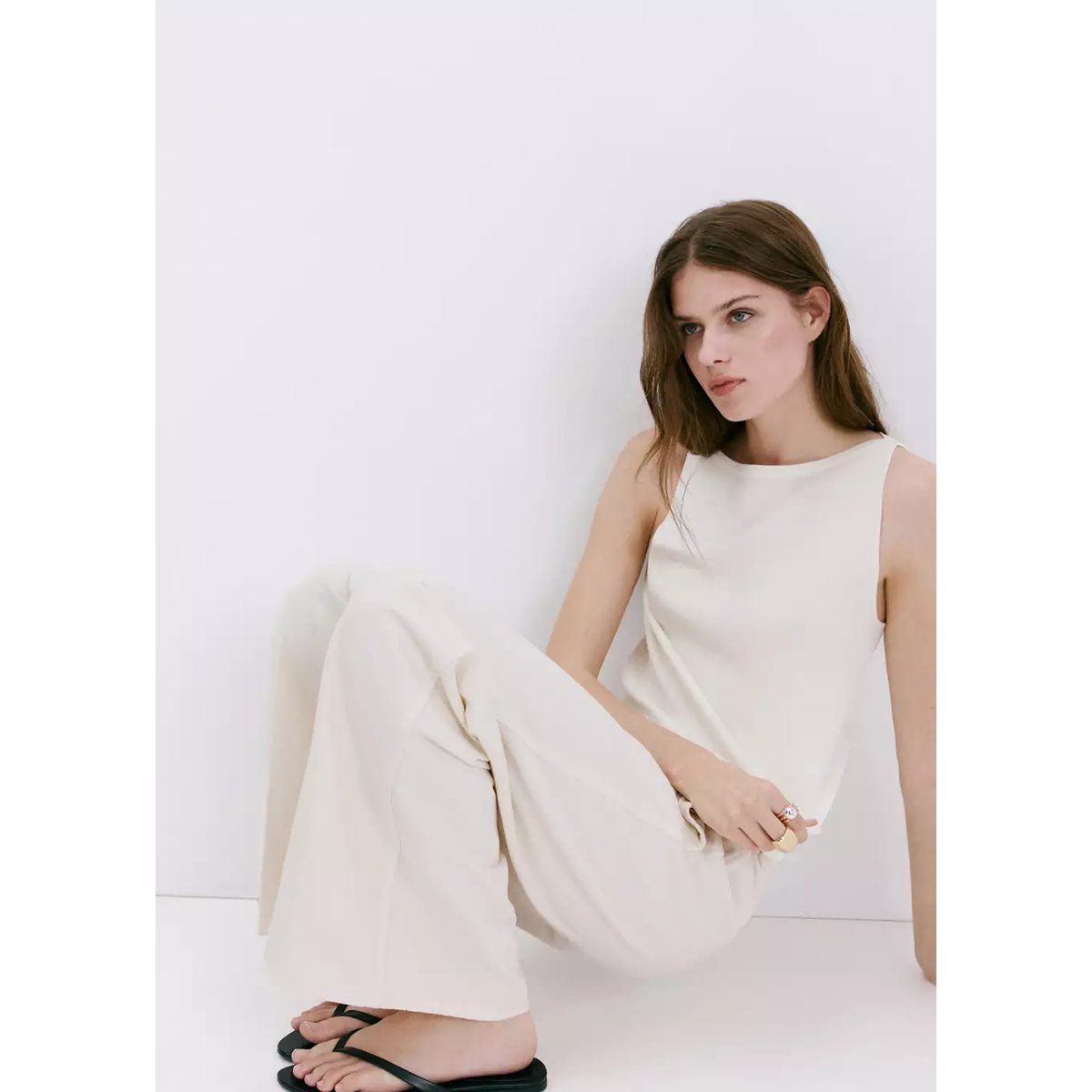 Top en maille fine avec col bateau écru, MANGO