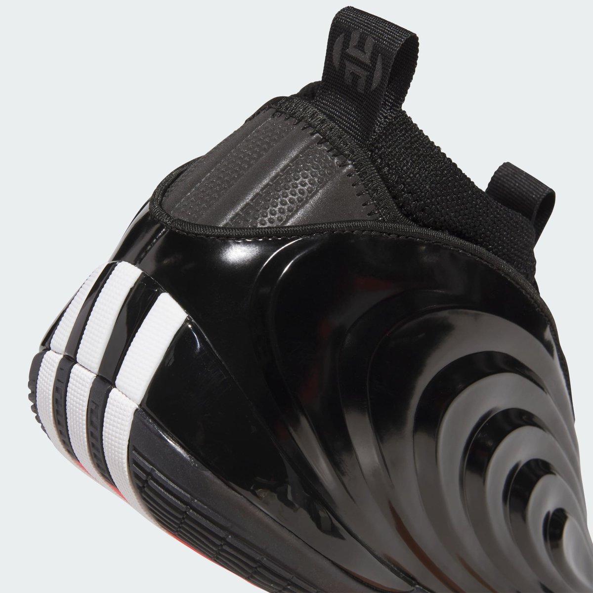 Chaussure Harden Volume 10 Chaussure Harden Volume 10 core black / cloud white / lucid red, adidas Performance