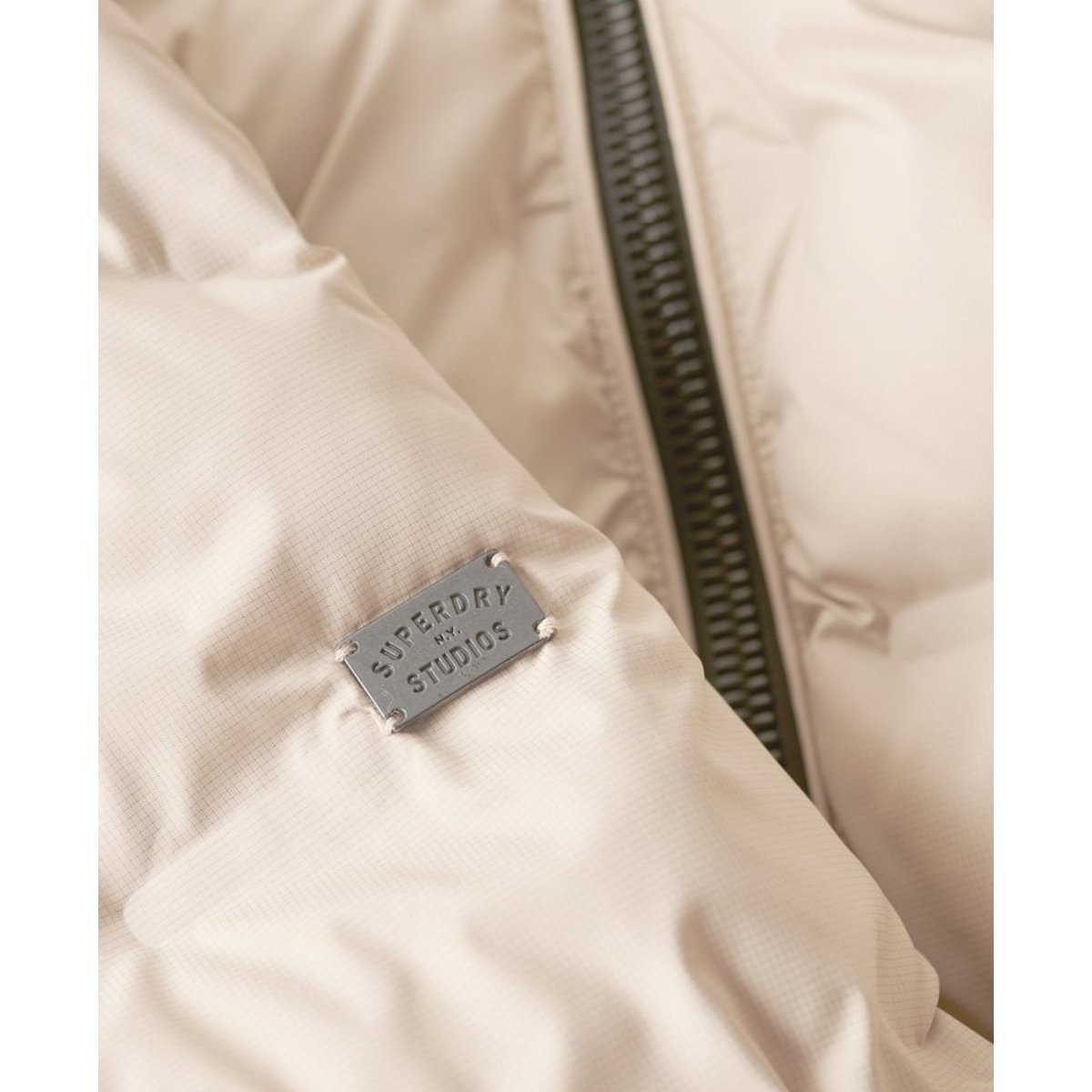 Doudoune courte matelassée beige ciment, SUPERDRY