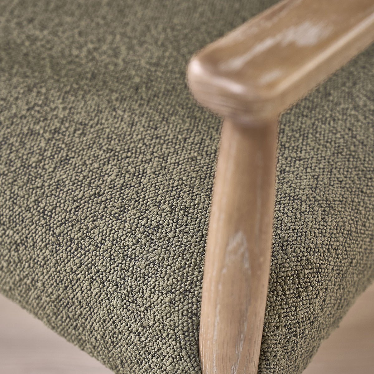 Chaise en bois de chêne et bouclette  LUISA kaki, BERAH GETAH