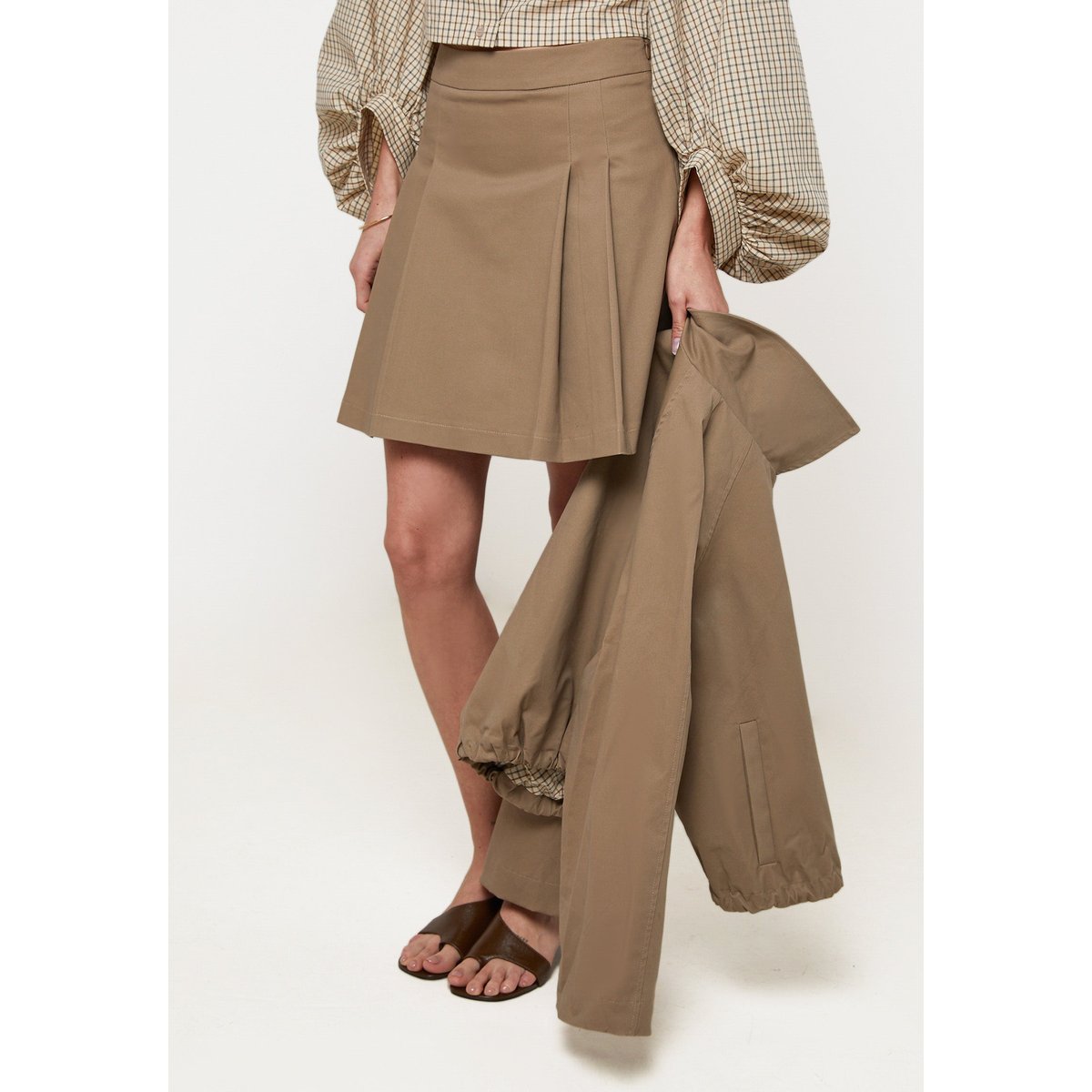 Jupe courte à plis en coton beige foncé, RODIER