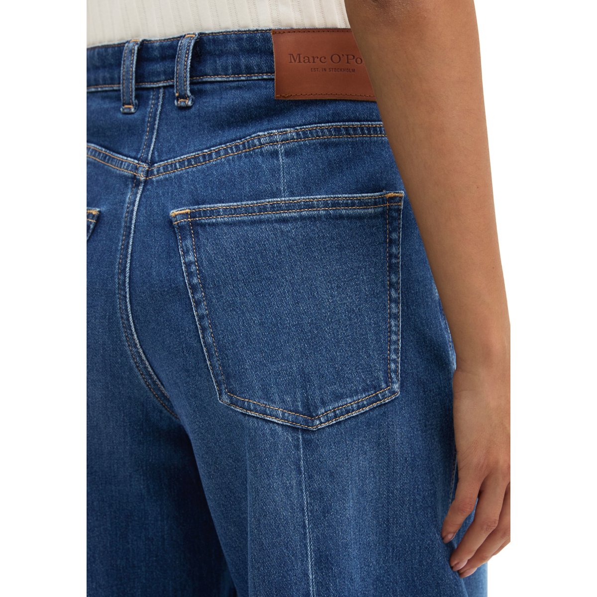 Jeans modèle Lara barrel cropped en coton bio et lyocell stretch bleu, MARC O'POLO