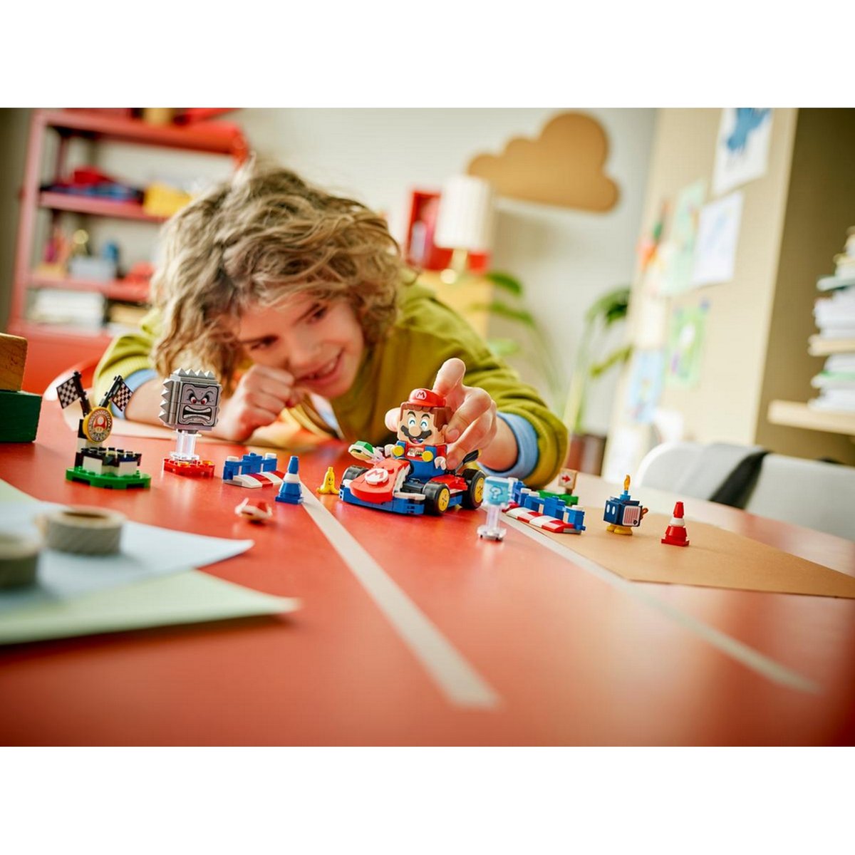 LEGO Super Mario - Set Mario Kart avec Figurine Interactive et Kart Standard - 72043 multicolore, LEGO