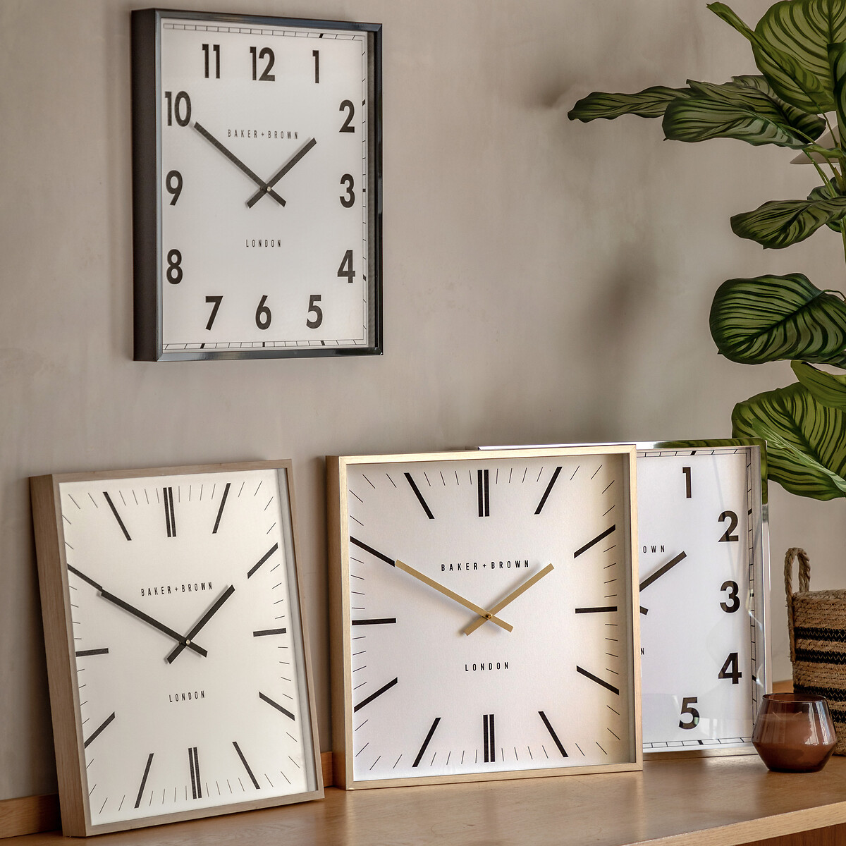 Buxton Wall Clock 50cm black, SO'HOME