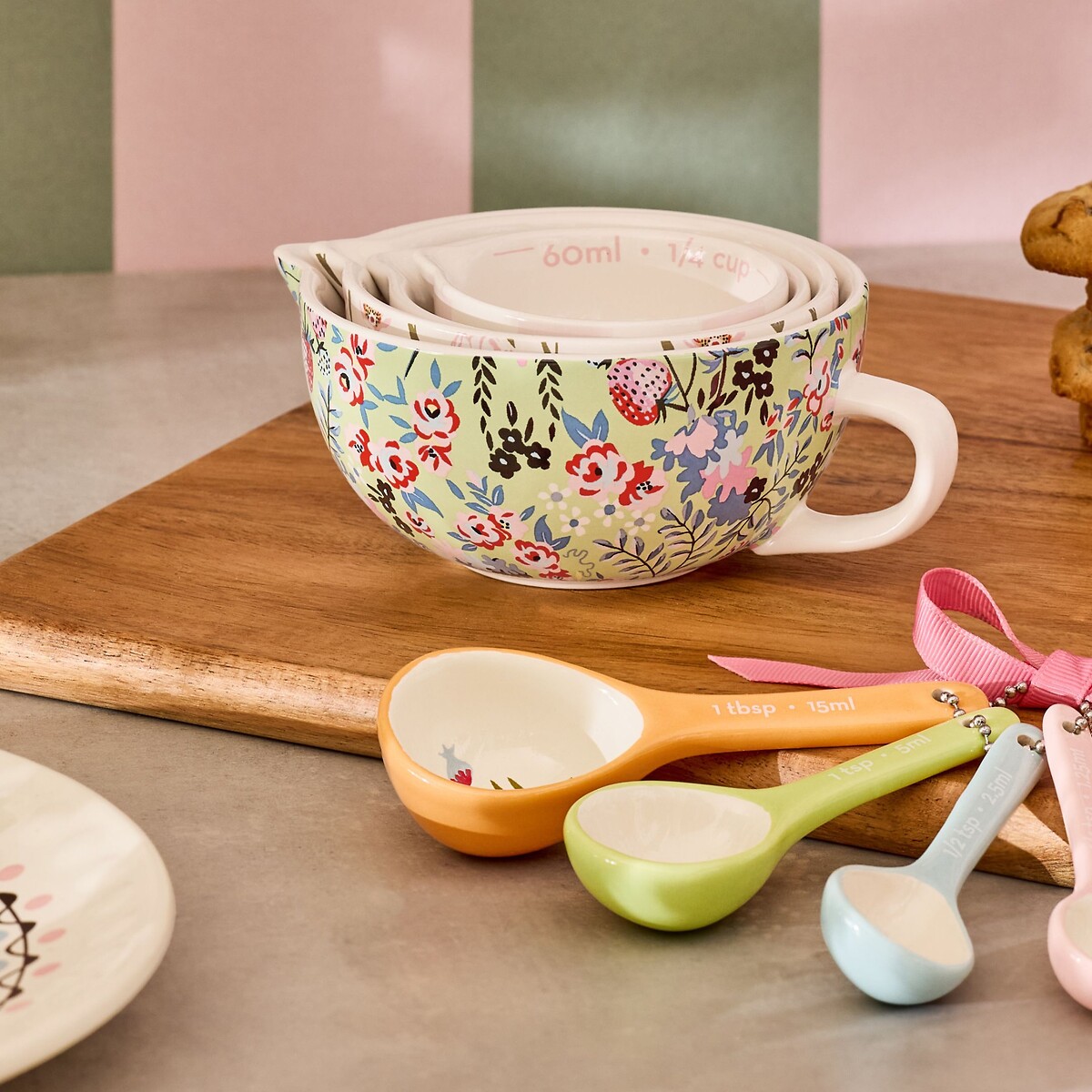 Set of 4 Painted Table Ceramic Measuring Cups multi-coloured, CATH KIDSTON