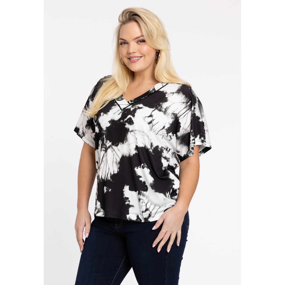 T-shirt v-cou noir, YOEK