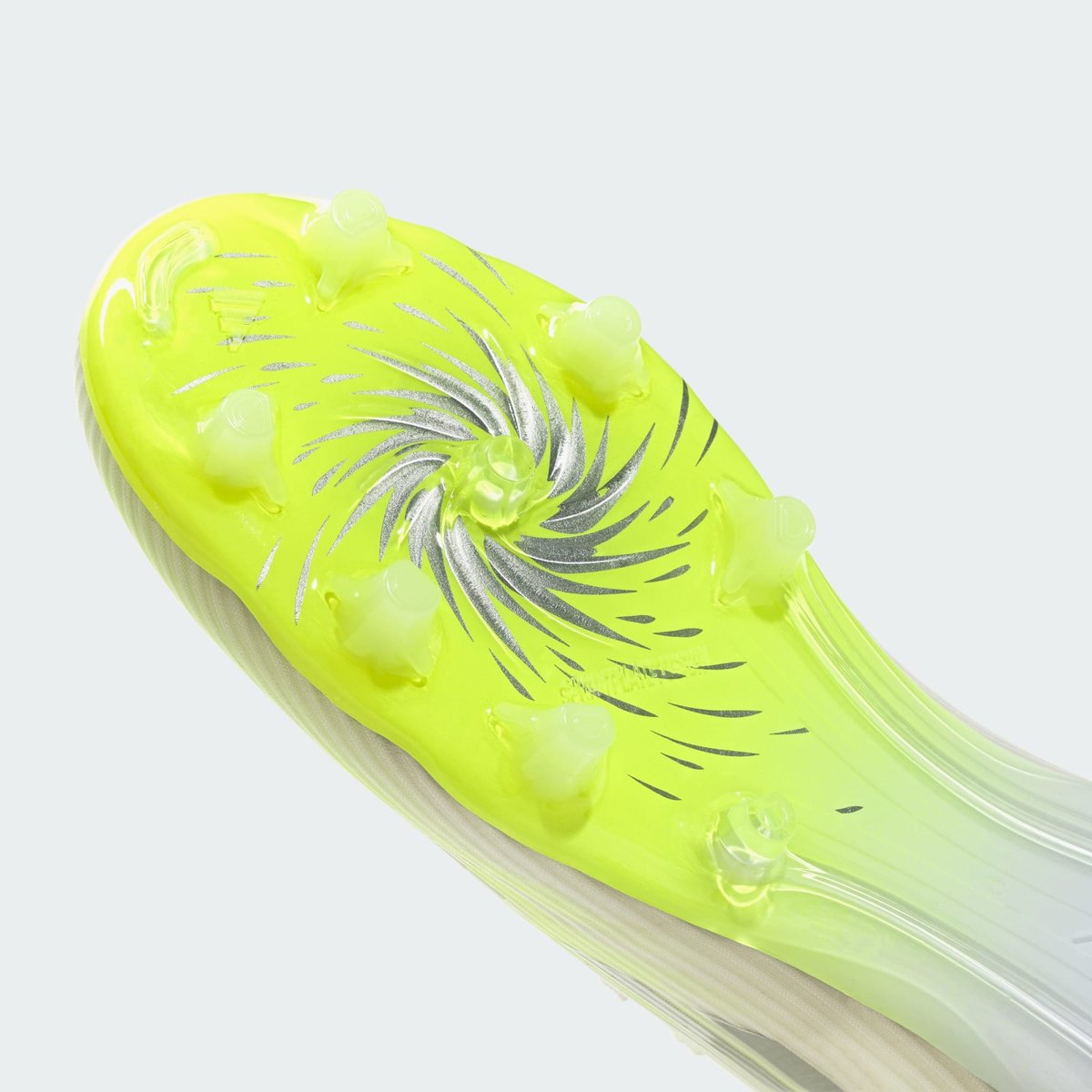Chaussures De Football Basse F50 Sparkfusion League Terrain Souple / Terrain Synthétique Femmes cloud white / iron metallic / hi-res yellow, adidas Performance