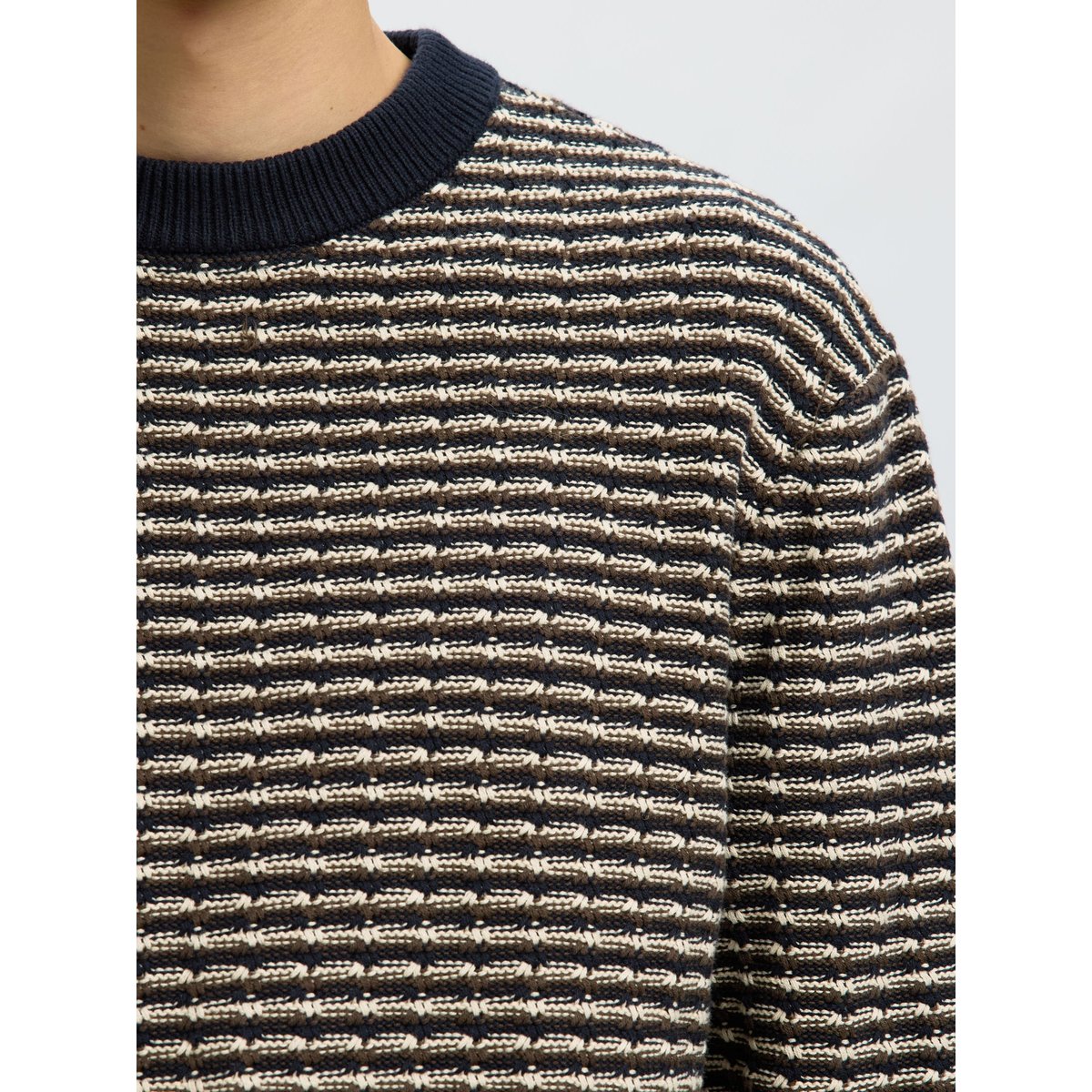 Pull Ras Du Cou bleu - sky captain1, SELECTED
