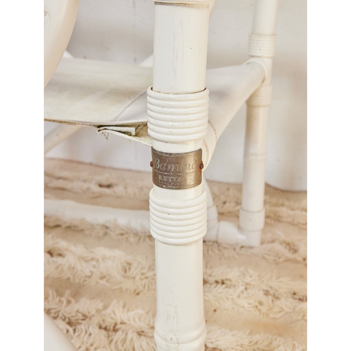 Fauteuil en bambou blanc Jakob N°1286 - Bon état blanc, DEBONGOUT
