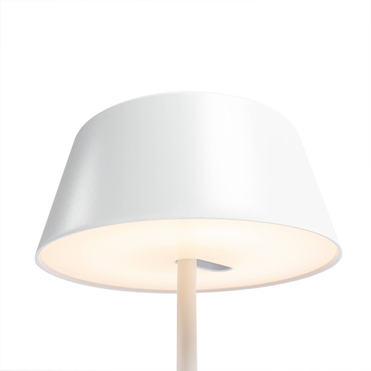 Lampe à poser en métal scandinaveLED, Milica blanc, LINDBY