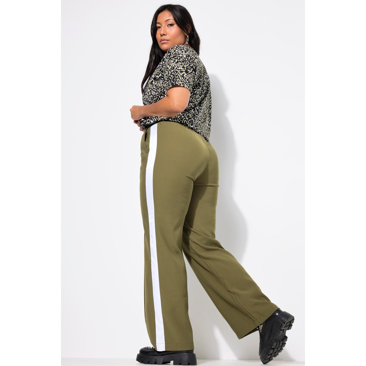Pantalon à coupe Wide Legs. Taille élastique olive foncé, STUDIO UNTOLD