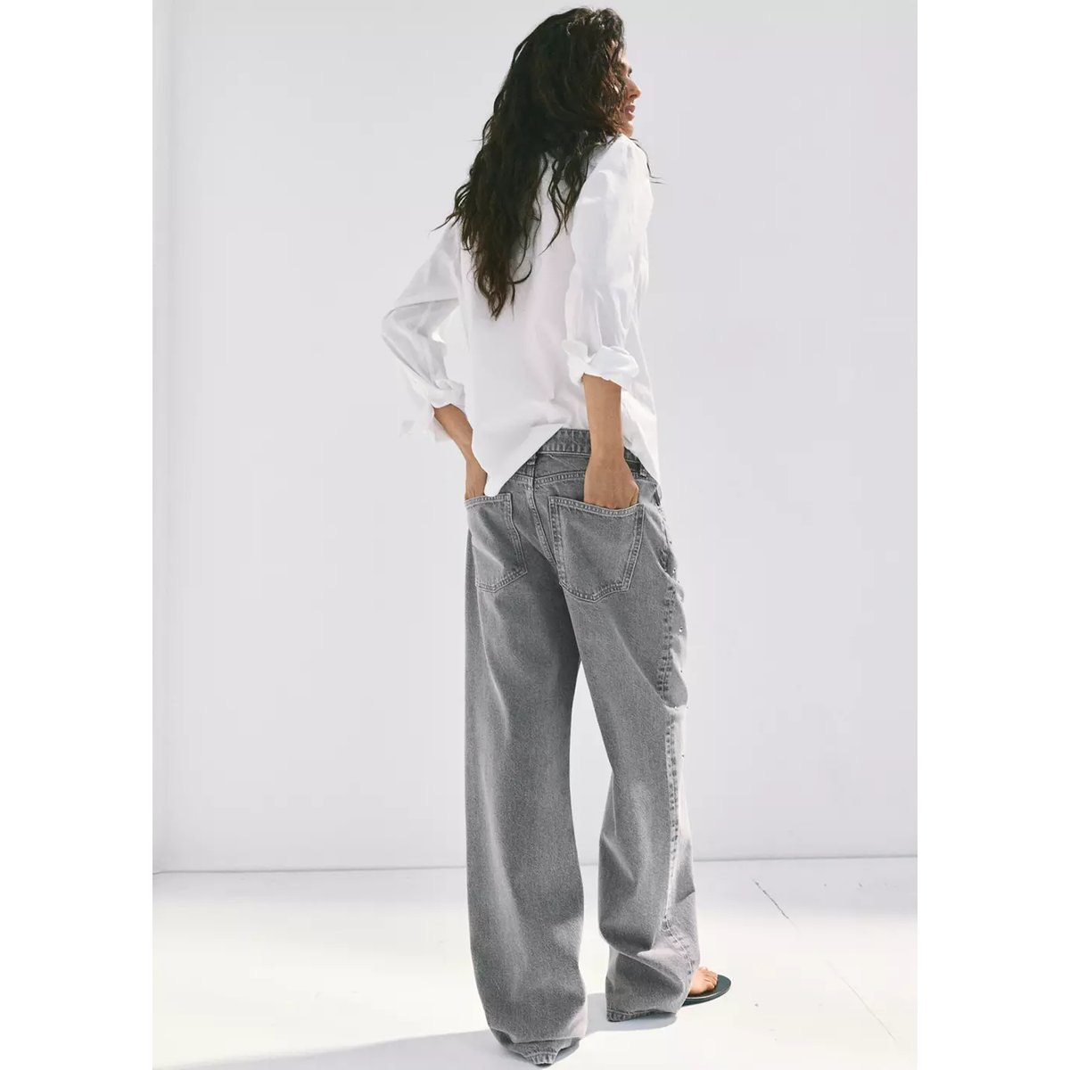 Jean taille normale clouté gris denim, MANGO