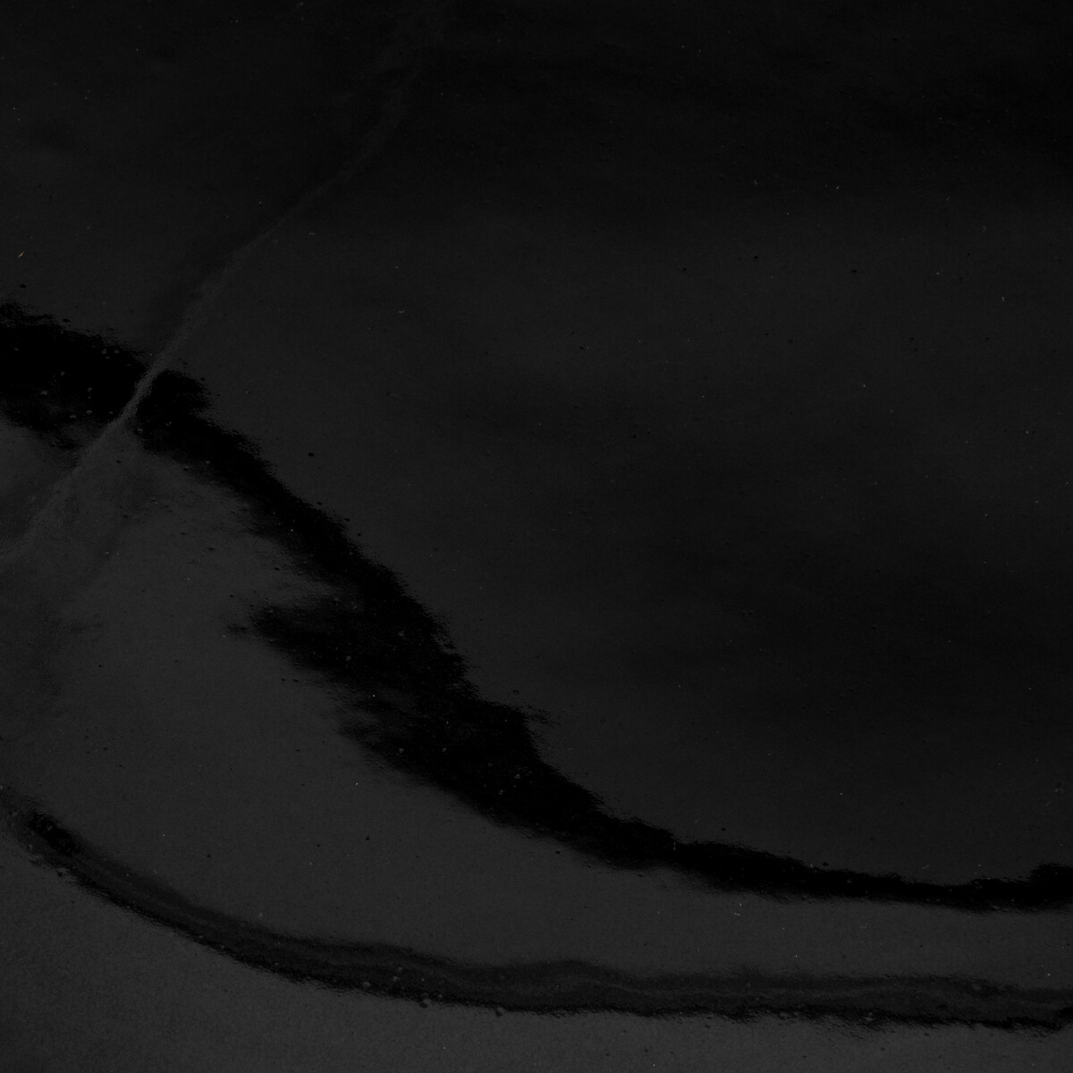 Bout de canapé en céramique émaillée, Lulla noir, AM.PM