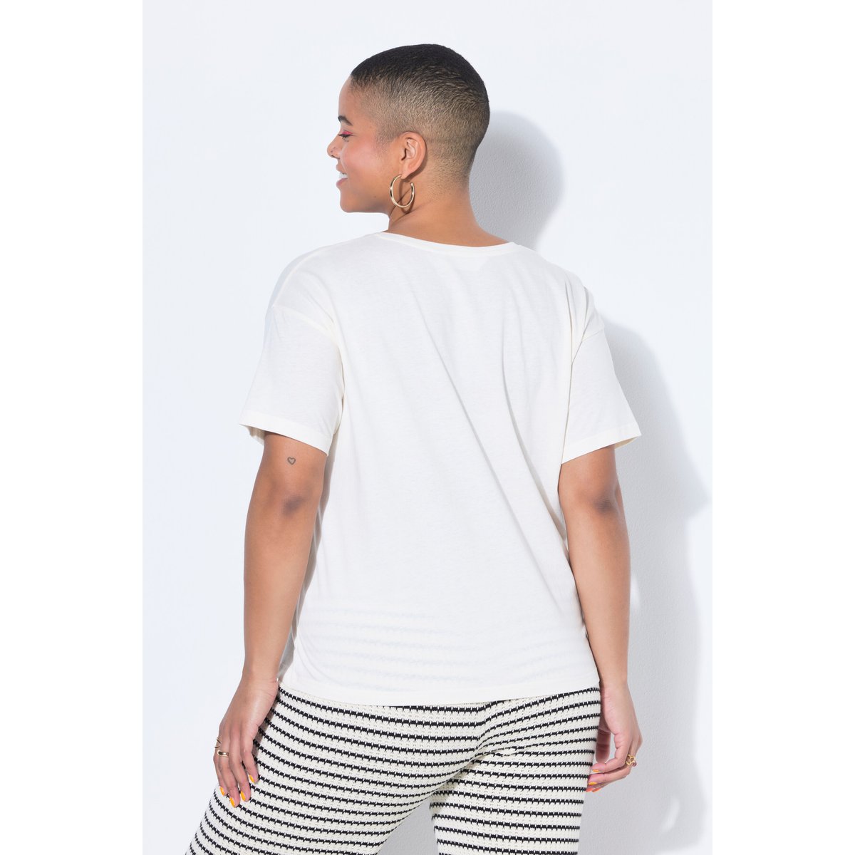 T-shirt oversize, motif léopard coloré blanc crème, STUDIO UNTOLD